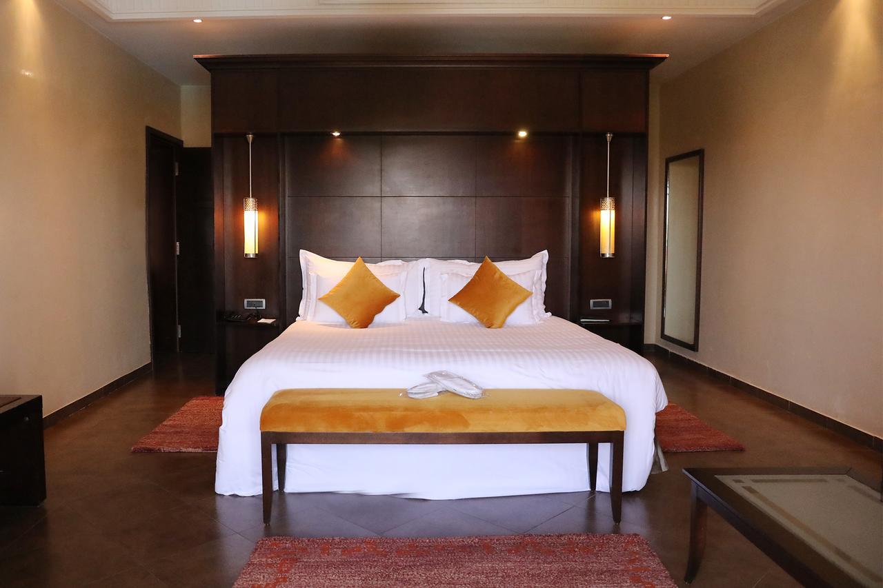Kenzi Menara Palace & Resort Марракеш Экстерьер фото A bedroom at the Taj Bengal